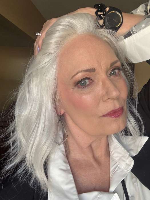 Hollie | Synthetic Lace Front Wig (Hand-Tied)