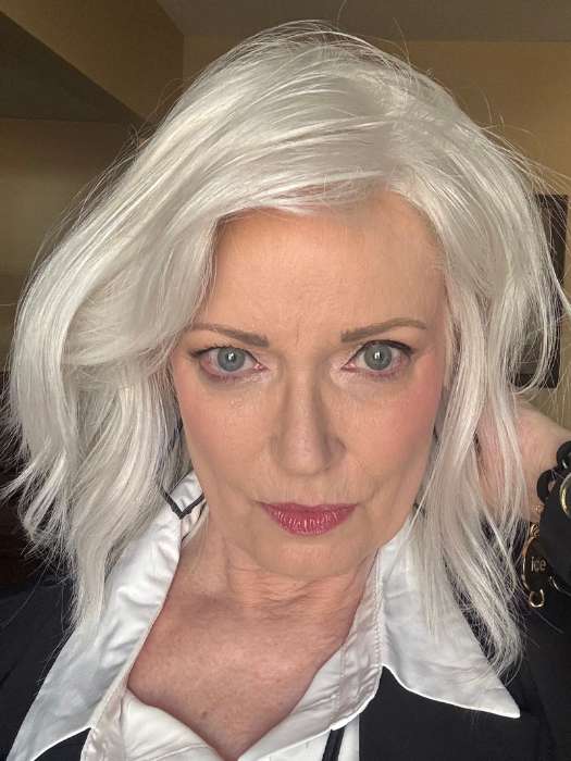 Hollie | Synthetic Lace Front Wig (Hand-Tied)